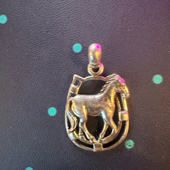 Silver Horse Pendant - Picture 1 of 4